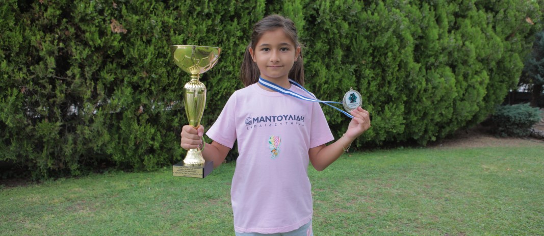 Η μαθήτρια Α. Μπεκιάρη (Γ΄ Δημοτικού) κατέκτησε τη 2η θέση και το αργυρό μετάλλιο στους Πανελλήνιους Αγώνες Σκάκι