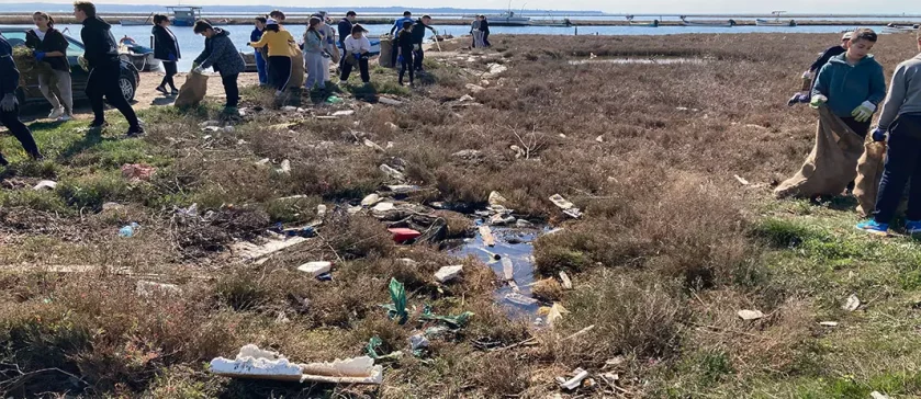 Παράκτιος καθαρισμός στο Δέλτα Αξιού με την Περιβαλλοντική Οργάνωση «iSea»