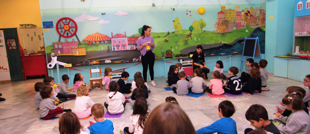 Educational program “The museum reveals its secrets”